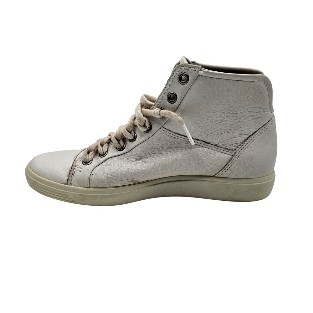 ECCO Soft 7 Shoes Womens Size 8 White Leather High Top Comfort Casual Sneakers